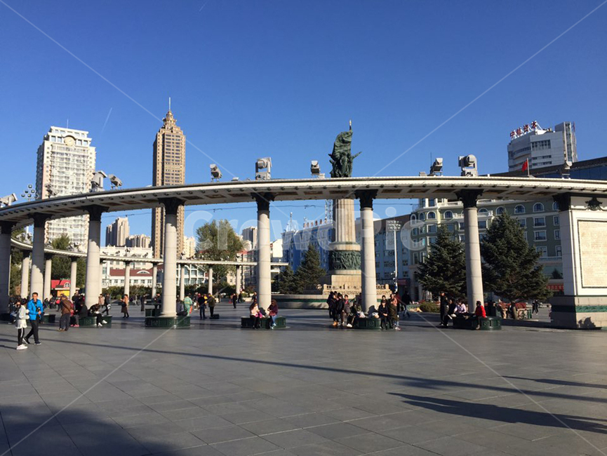 downtown,도심,building,건물,town,어반,urban,시티,city,도시,architecture,건축물,human,metropolis,사람,person,인간,중심지,중국,하얼빈,헤이롱장성,china,중국거리,거리