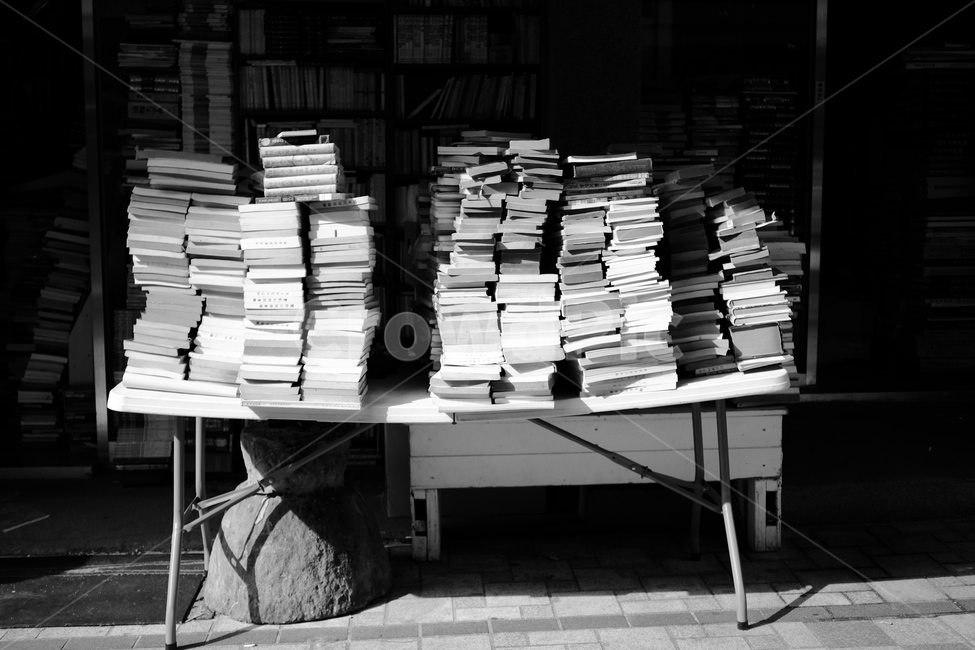 부산,헌책방,책,서점,책방,헌책,흑백,모노톤,monochrome,black and white