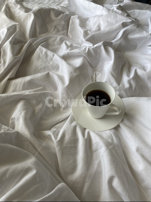 morning,morningcoffee,coffee,blackcoffee,longblack,아침,모닝커피,블랙커피,커피,여유,휴식,saucer,받침접시,pottery,도기류,커피잔,커피,카페,coffee,cafe