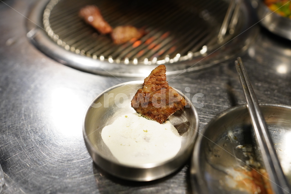 고기,한우,먹거리,안주,육류,육식,먹방,불판,식사,술자리,한식,구이,푸드,음식,음식,식재료,요리,food,cook,meal,dishes,food reserves,육류,고기,meat