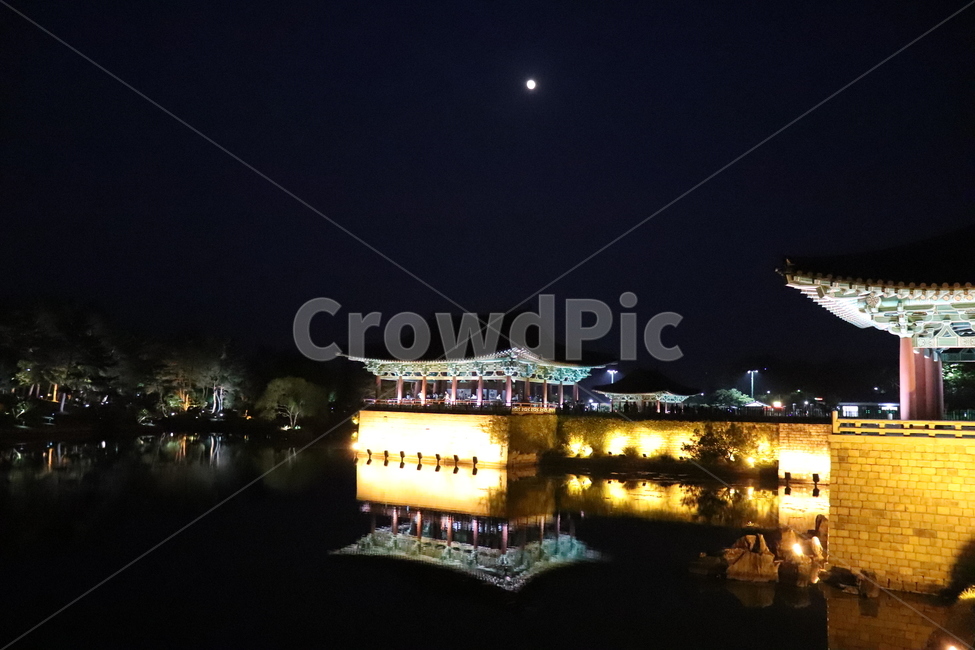 경주,동궁과월지,안압지,빛,light,유적지,한옥,전통,야경,밤,풍경,nightscape,night,landscape,한국전통,한국문화,korean traditional,korean culture,랜드마크,landmark,tourist attraction,한국랜드마크,한국관광지,한국명소,korea landmark,korea tourist attraction