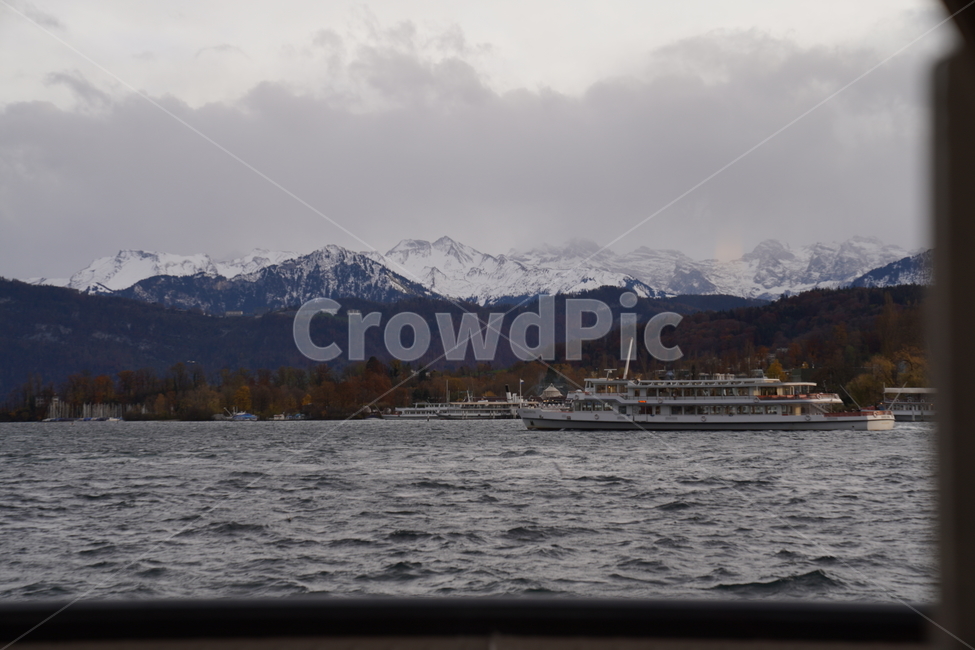 vehicle,boat,transportation,nature,자연,outdoors,river,크루즈,배,유람선,스위스,교통,교통수단,traffic,transportation