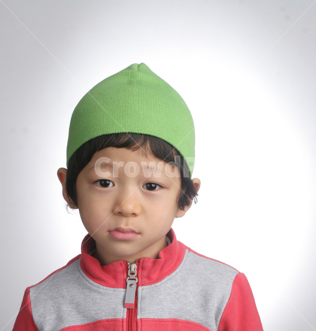 얼굴표정,남자아이,어린아이,미소,웃음,응시,관심,스마일,얼굴,사람,인물,인간,어린이,감정표현,수줍음,기분,kid,smile,human,boy,person,facial,expression,child,children,feeling,face,emotion,사람,인물,인간,human,person,얼굴표정,facial expression,face,어린이,어린아이,child,children,kid,감정표현,기분,feeling,emotion