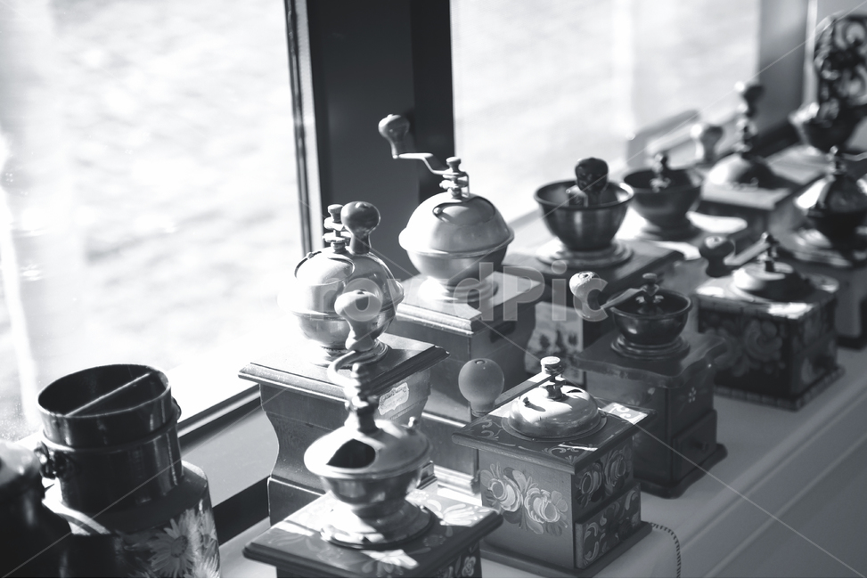 카페,cafe,흑백사진,감성,인테리어,앤티크,antique,흑백,모노톤,monochrome,black and white,사물,물건,오브젝트,thing,object,matter
