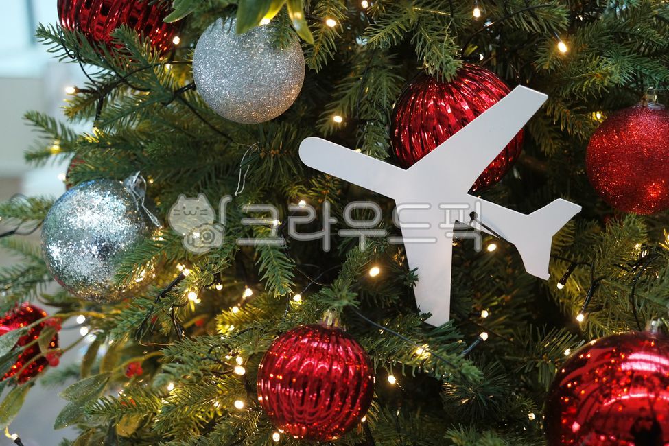 비행기,보케,희미한,크리스마스,트리,소나무,장식,데코레이션,장식품,조명,전구,반짝이다,축제,겨울,계절,배경,12월,빛나는,밝은,나무,파티