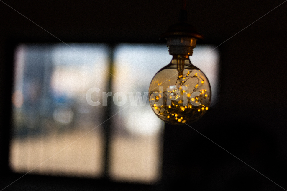 카페,조명,전구,빛,창가,감성,sensible,feeling,인테리어,실내디자인,interior design