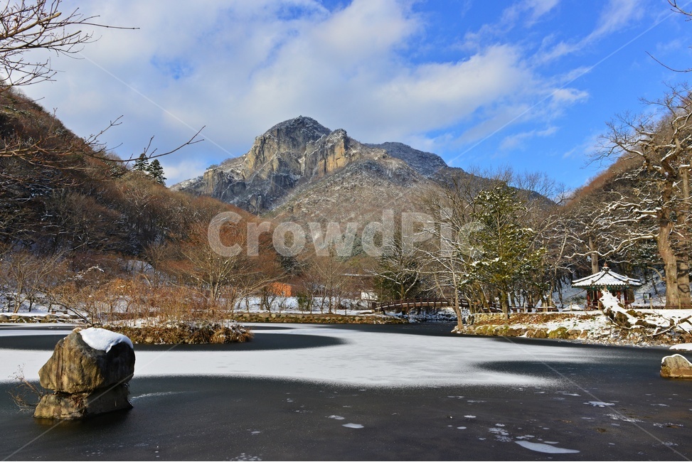 전남,장성,백양사,연못,백학봉,겨울,설경,물,tree,나무,plant,식물,nature,자연,outdoors,옥외,겨울,계절,winter,season,자연,풍경,nature,landscape,한국자연풍경,한국자연경관,korea nature landscape