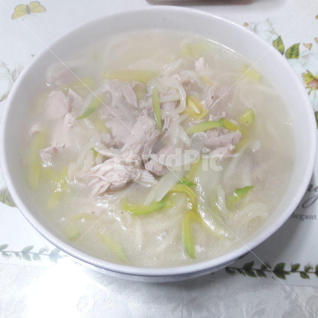 닭칼국수,칼국수,뜨끈한,맛있는,국물음식