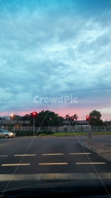 street,sky,cloud,호주,australia,darwin,해질녘,뭉게구름,sunset,외국,바탕화면,신호등,다윈,rainyseason,우기,열대,예쁜하늘,예쁜구름,도시,풍경,city,landscape