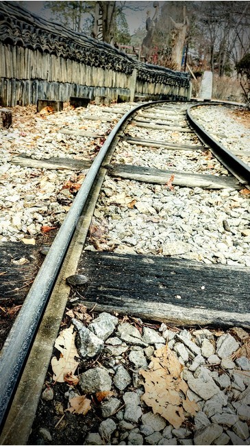 풍경,일상,기찻길,담벼락,쓸쓸함,교통,교통수단,traffic,transportation,rail,레일,train track,railway,철도