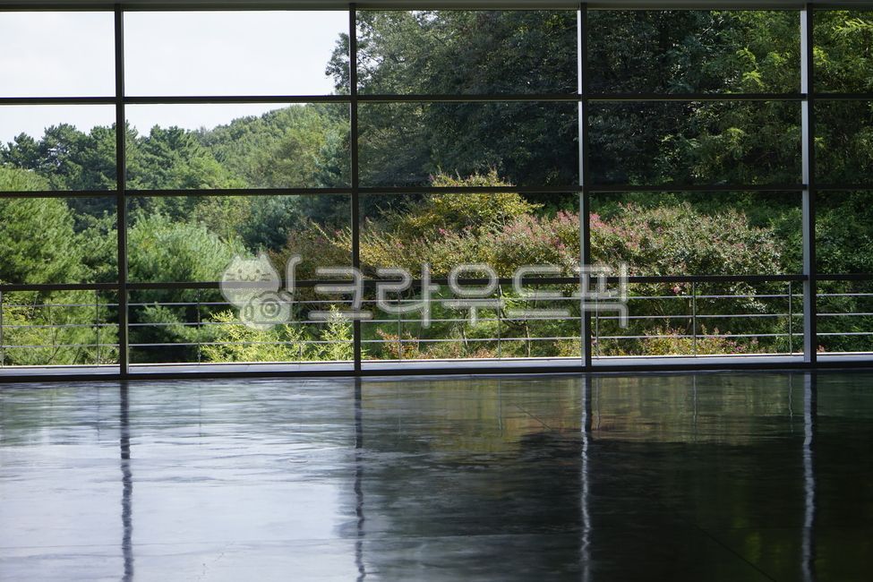 간송미술관,미술관,관람,건축,유리창,나무