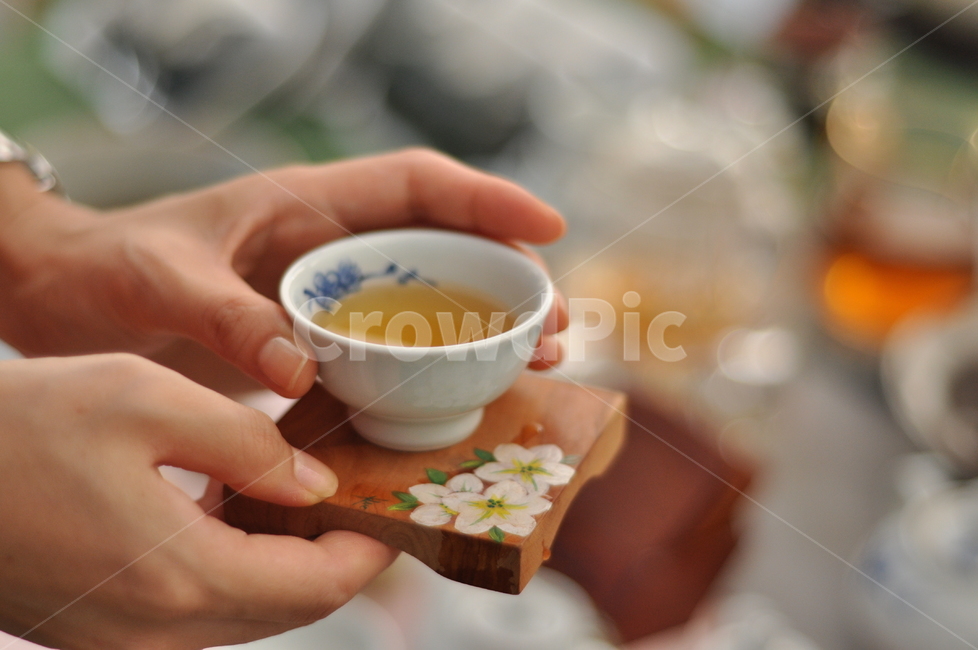 정성,찻잔,한국,대접,힐링,녹차,한국전통,한국문화,korean traditional,korean culture,음료수,drink,beverage