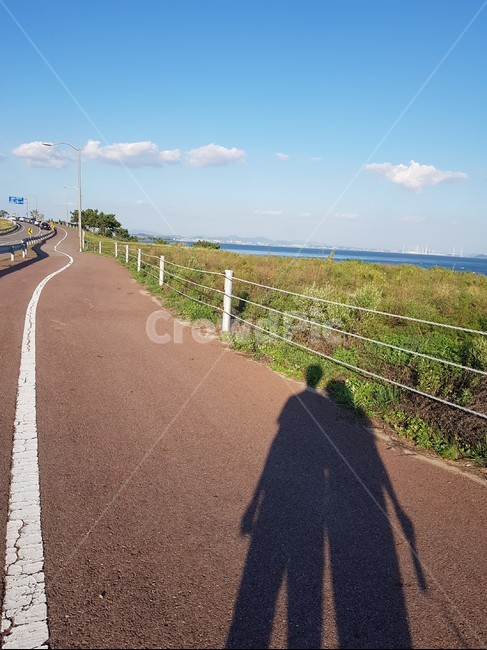 그림자,커플,산책,하늘,구름,shadow,couple,연인,sky,날씨,weather