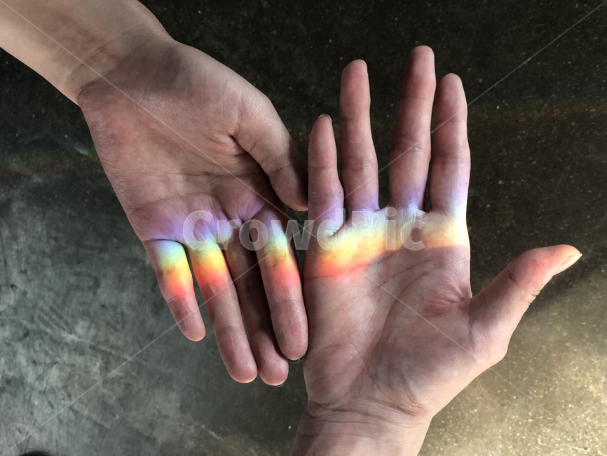 무지개,빛,손,rainbow,연대,평화,화합,peace,light,hands,사람,인물,인간,human,person,신체일부,몸,body,감성,sensible,feeling