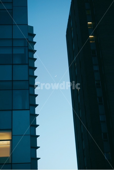 저녁,달,눈썹달,손톱달,초승달,건축물,건물외관,exterior,building,structure,architecture,construction