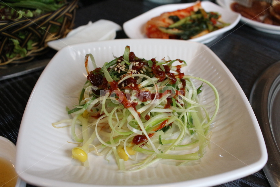 고기집,밑반찬,파무침,야채,채소,음식,식재료,요리,food,cook,meal,dishes,food reserves