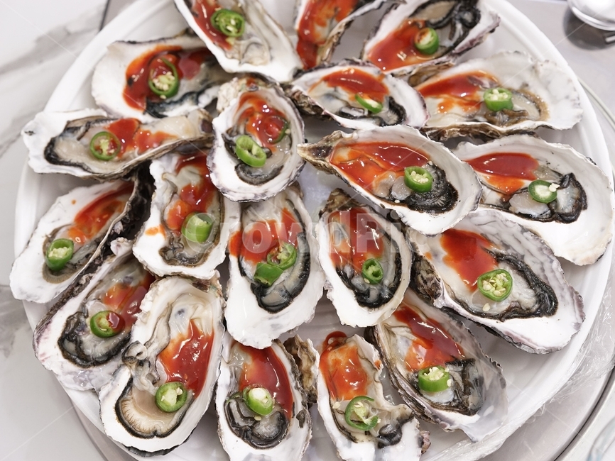 굴,생굴,석화,술안주,겨울음식,음식,식재료,요리,food,cook,meal,dishes,food reserves,수산물,해산물,fishery products,seafood