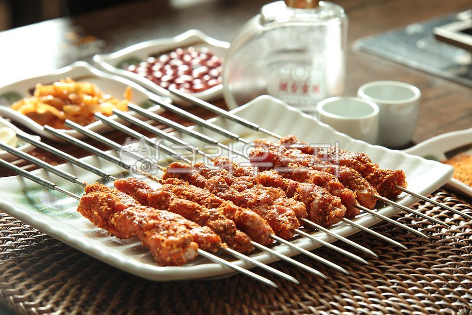 양꼬치,꼬치,고기,양,중국음식,중국음식점,양고기,구이,양꼬치구이,꼬치구이,요리,맛집,음식점,식당,양갈비,식재료,먹방,먹거리,별미,건강식,건강음식,영양음식,영양식,양고기집,트레이,접시받침,접시,받침,대나무받침,대나무,라탄트레이,양고기요리,음식,food,음식,식재료,요리,food,cook,meal,dishes,food reserves