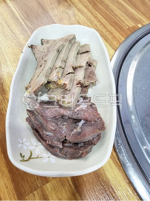 Pork liver,liver,snack,Sundae lunga,Sundaegan,Midnight Snack,Pig intestines,food,Pig lung,meat,swineliver,pork parts,lights,liver lung failure