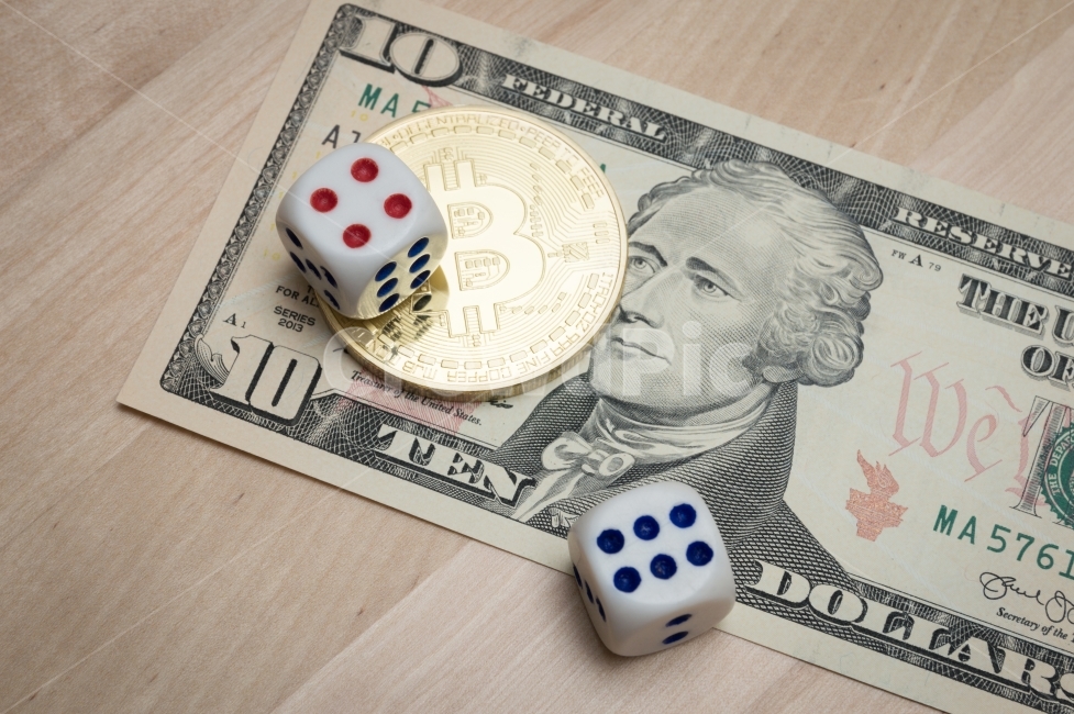 symbol,dice,networking,virtual currency,bank,directing photo,golden,payment,savings,stock,cash,image,metal,economy,mining,cryptocurrency,market,10 dollars,system,background,exchange,Internet,coin,cyber money,object,loan,virtual,circuit,production,Cash,net