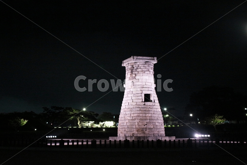 첨성대,경주,야경,경주야경,전통,풍경,신라,한국풍경,야경,밤,풍경,nightscape,night,landscape,랜드마크,landmark,tourist attraction,한국랜드마크,한국관광지,한국명소,korea landmark,korea tourist attraction,architecture,건축물,building,건물,tower,탑,lighthouse,등대