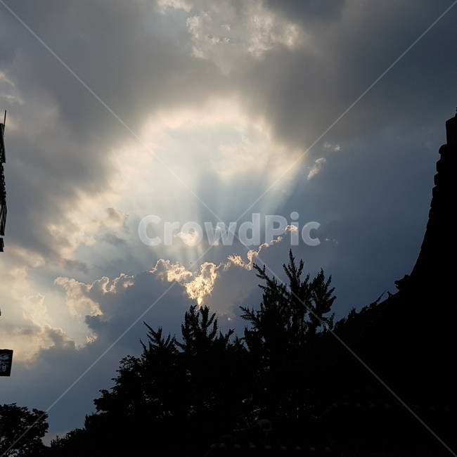 하늘,구름,푸른하늘,자연,cloud,색감,감성,초록,뭉게구름,아침,낮,sky,nature,파란하늘,오후,오전,하늘색,파란색,휴식,힐링,green,blue,바람,healing,햇살,광채,노을