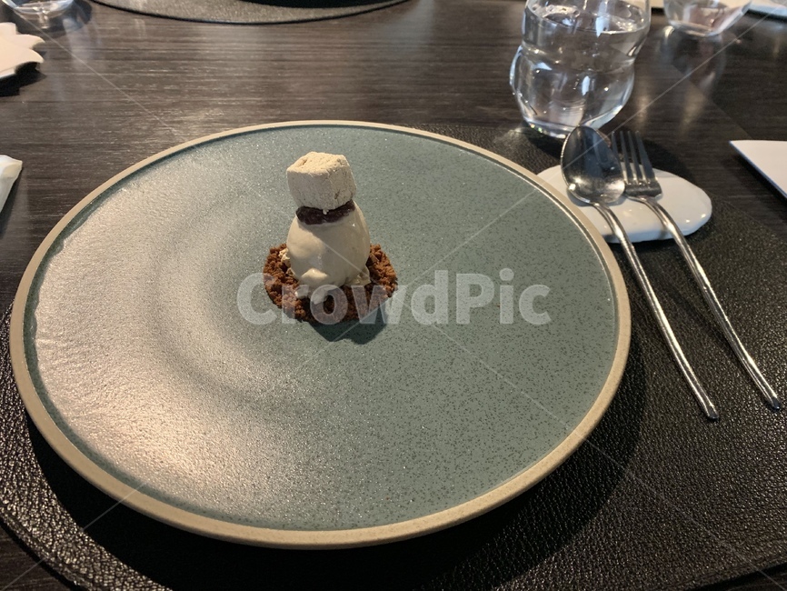 퓨전요리,meal,퓨전,그릇,plate,접시,dish,디저트,dessert
