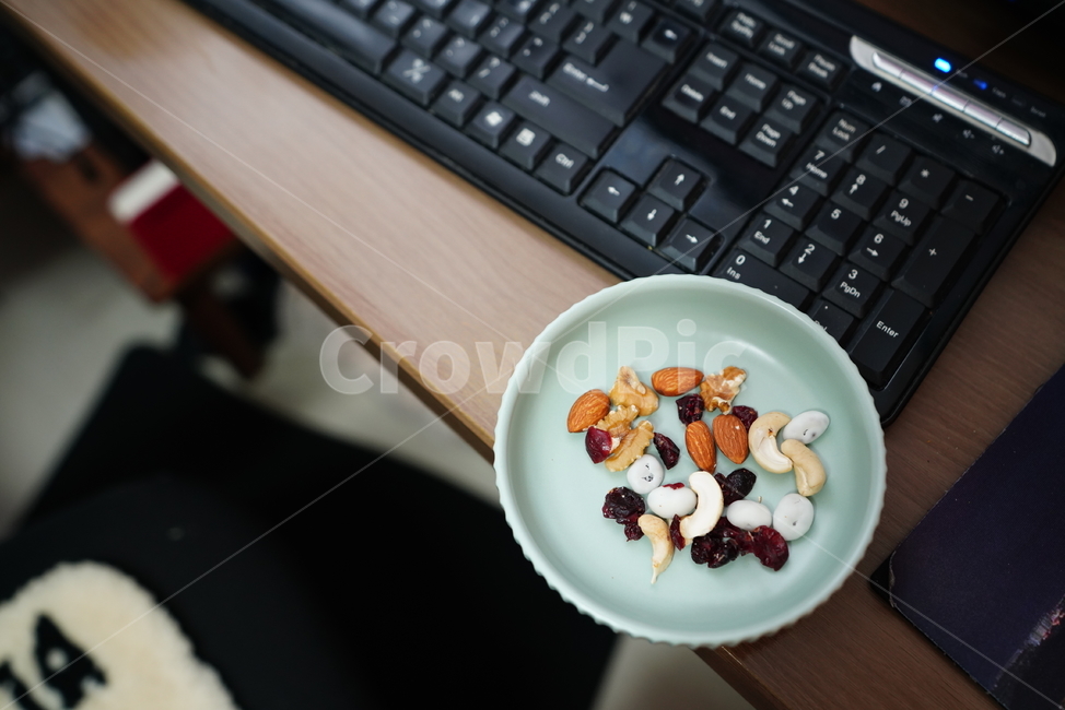 간식,주전부리,견과류,아몬드,먹거리,푸드,씨앗,접시