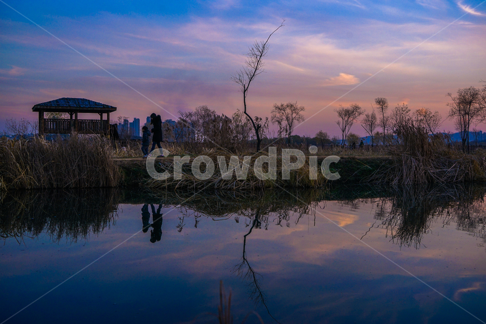 겨울,석양,노을,감성,해넘이,풍경,하늘,구름,호수,반영,투영,자연,풍경,nature,landscape,실루엣,그림자,silhouette,shadow,land,땅,outdoors,옥외,water,물