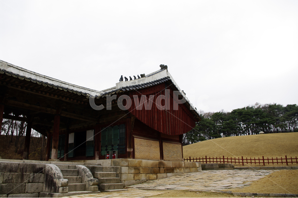 왕릉,전각,조선,한국,전통,문화유산,릉,한국전통,한국문화,korean traditional,korean culture,랜드마크,landmark,tourist attraction,한국랜드마크,한국관광지,한국명소,korea landmark,korea tourist attraction