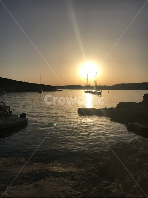 beach,sunset,sky,cloud,sunlight,blue,해변,노을,하늘,햇빛,바다,파랑,선박,돌,모래,boat,stone,sand,wave,파도,몰타,malta,자연,nature,물,water,island,bluelagoon