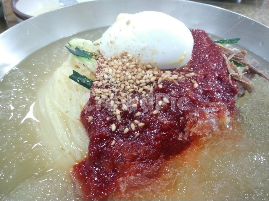 음식,밀면,면,여름보양식,여름음식,면요리,요리,면류,noodle,food,korea,cook,식재료,식자재,한국음식,양념,소스,계란,달걀,egg,여름,먹거리,차가운,시원한,cool,summer,음식,식재료,요리,food,cook,meal,dishes,food reserves,면류,면요리,noodles,한식,한국음식,한국요리,korean food,korean dishes,korean meal,korean cook