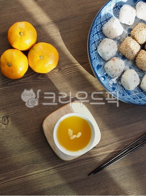 Sikhye,wellnessdrink,yellow,sikhye,porcelaincup,sweetdrink,sweetpumpkin,sweetpumpkinsikhye,wellbeing,beverage,Sweet pumpkin,Korean drinks,pine nut,traditionalfood,organic,Wellbeing drink,Sweet pumpkin sikhye,food,sweet drink,porcelain cup,koreandrink,Chus