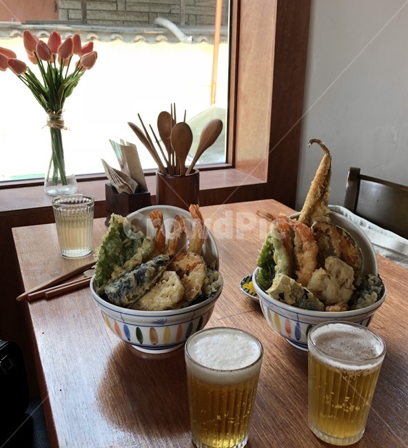 glass,유리,튀김,덮밥,fried,맥주,beer,wood,나무,meal,식사,밥,rice,튀김덮밥,음식,식재료,요리,food,cook,meal,dishes,food reserves,일식,일본음식,일본요리,Japanese food,Japanese dishes,Japanese meal,Japanese cook