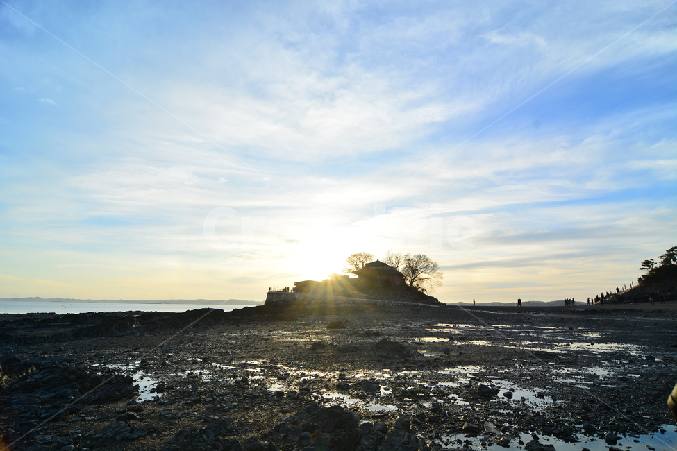 간월암,간월도,자연,풍경,nature,landscape,한국자연풍경,한국자연경관,koreanaturelandscape,랜드마크,landmark,tourist,한국랜드마크,한국관광지,한국명소,korealandmark,koreatourist,attraction,문화유산,일몰,일몰명소,선셋,sunset,자연,풍경,nature,landscape,한국자연풍경,한국자연경관,korea nature landscape,flare,플레어,light,빛