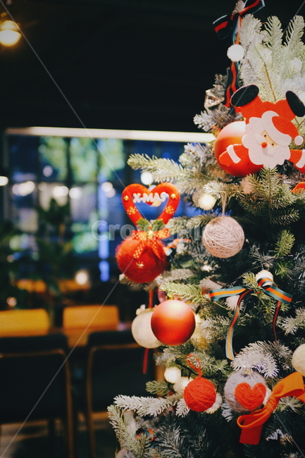 tree,트리,크리스마스,크리스마스트리,christmas,겨울,겨울,계절,winter,season,기념일,축하,anniversary,congratulation,celebrate,celebration,메리크리스마스,성탄절,merry christmas