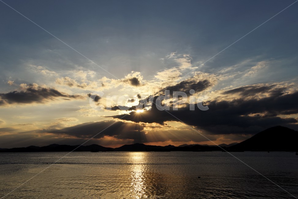 자연,햇빛,하늘,일몰,황혼,sky,붉은하늘,자연,풍경,nature,landscape,outdoors,옥외,sunlight,dusk,sunset,dawn,새벽,red sky,붉은 하늘