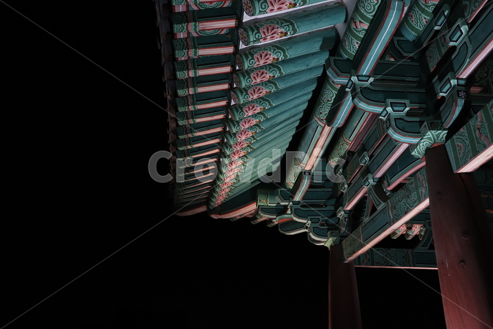 밤,한국적인,한옥,하늘,궁궐,야경,밤,풍경,nightscape,night,landscape,한국전통,한국문화,korean traditional,korean culture,건축물,건물외관,exterior,building,structure,architecture,construction