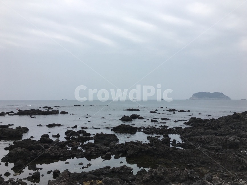 바다,제주도,해안가,바닷가,구름,자연,풍경,nature,landscape,한국자연풍경,한국자연경관,korea nature landscape,제주도,jeju,jeju island,promontory,곶
