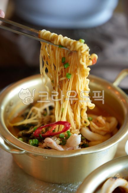 라면,해물라면,땅콩라면,분식,면,음식,면요리,양은냄비