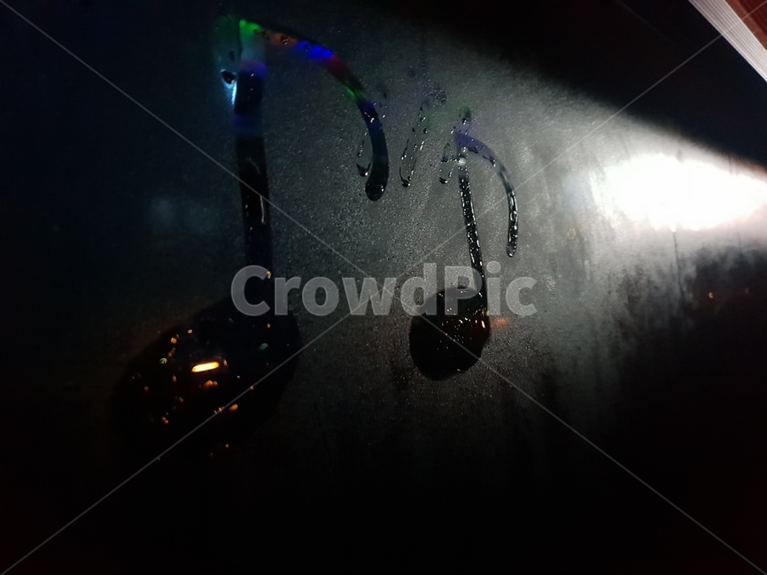 버스안,스마일,음표,팔분음표,밤길,저녁버스,버스창문,창문서리