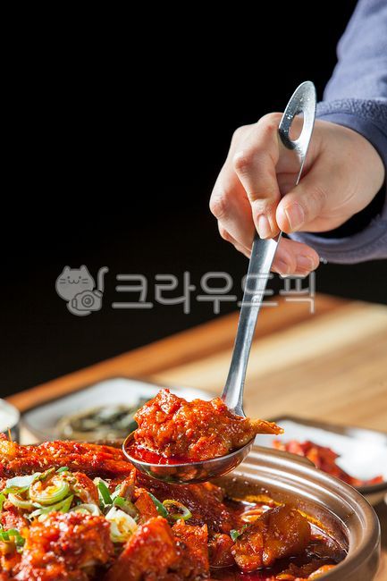 닭도리탕,닭볶음탕,닭요리,국자,묵은지,묵은지닭볶음탕,묵은지닭도리탕,묵은김치,김치묵은지,김치요리,맛집,한국음식,닭고기