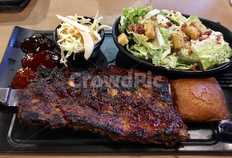 립,립스테이크,스테이크,서양식,고기,돼지고기,소고기,코스요리,갈비,메인,육식,양념,소스,외식,점심,저녁,레스토랑