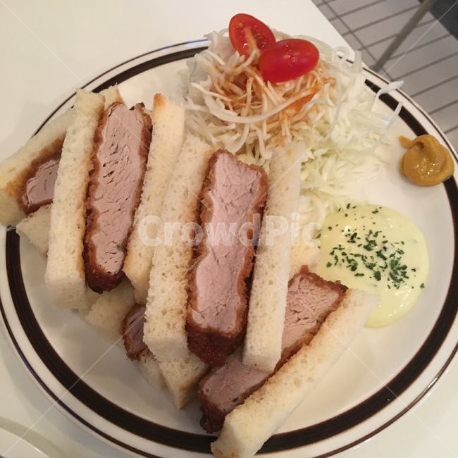 돈까스,돈까스샌드위치,카츠샌드,샌드위치,음식,식재료,요리,food,cook,meal,dishes,foodreserves,일식,일본음식,일본요리,먹거리,맛집,샐러드