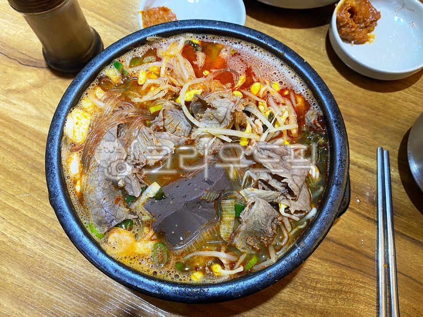 선지해장국,해장국,뚝배기,내장탕,천엽,선지,소선지,음식,식재료,요리,식사,seonjihaejangguk,haejangguk,ttukbaegi,naejangtang,cheonyeop,seonji,soseonji,food,ingredients,cooking,meal