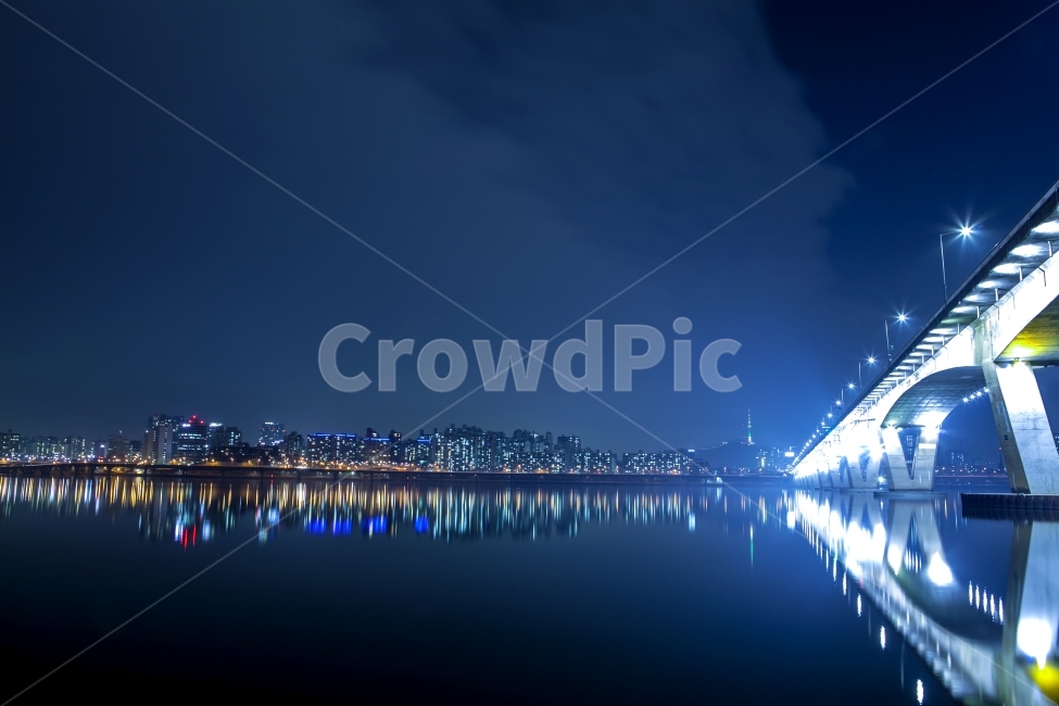 원효대교,야경,풍경,한강,배경,야경,밤,풍경,nightscape,night,landscape,도시,city,한국도시풍경,한국도시경관,korea cityscape,nature,자연,lighting,조명,water,물,outdoors,옥외