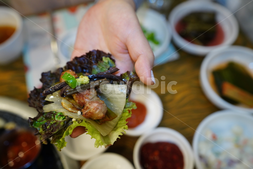 삼겹살,한식,고기,육류,육식,술안주,안주,먹거리,푸드,돼지,식사,구이,food,쌈,음식,식재료,요리,food,cook,meal,dishes,food reserves
