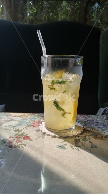 카페,음료,레몬에이드,힐링,오후,낮,light,cafe,drink,lemonade,음료수,drink,beverage