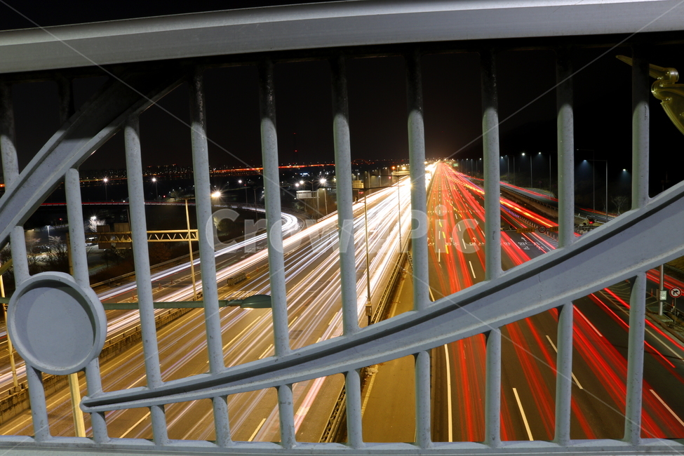 공원,한강공원,난지도,난지한강공원,산책로,산책길,야경,밤,밤하늘,밤풍경,상암동,서울,가로등,빛,불빛,조명,안개,먼지,미세먼지,강변북로,자유로,도로,자동차,찻길,난간,속도,스피드,철망,철조망