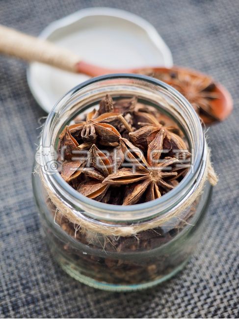 스타아니스홀,향신료,팔각,팔각향,별모양,아니스,인도음식,향기,음식,유기농,요리,요리재료,갈색,중국음식,아시아음식,건조식품,식물,향료,staranisehall,spice,octagon,octagonal,starshape,anise,indianfood,scent,food,organic,cooking,cookingingredients,brown,chinesefood,asianfood,dryfood,plant,spices